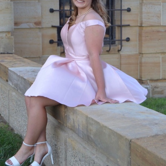 Jovani Dresses & Skirts - Jovani homecoming dress